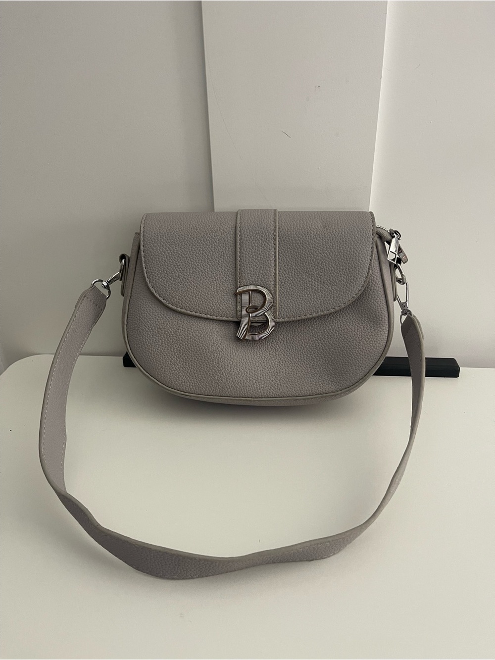 Gray Pebbled Flap Crossbody Bag Adjustable Detachable Strap Silver Hardware